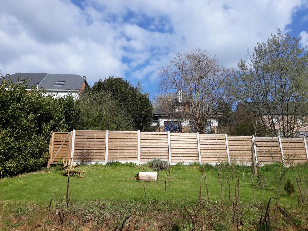 Maison Et Velos A Godinne Dans La Vallee De La Meuse Exterior foto